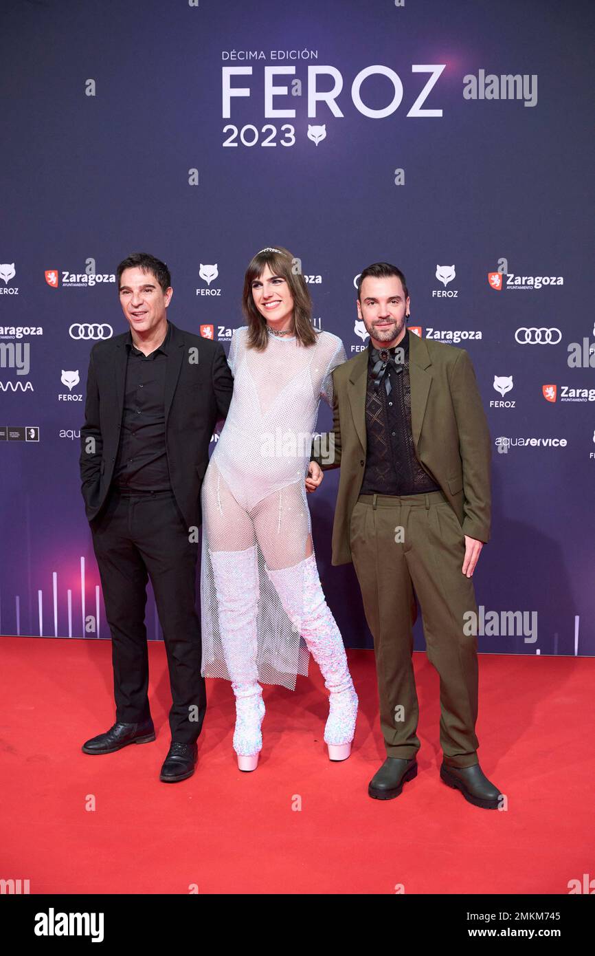 Raphaelle Perez, Adrian Silvestre, Javier Perez Santana nimmt am 28. Januar 2023 in Saragossa, Spanien, an den Feroz Awards 2023 - Roter Teppich im Auditorium Teil. Foto von ABACAPRESS.COM Stockfoto