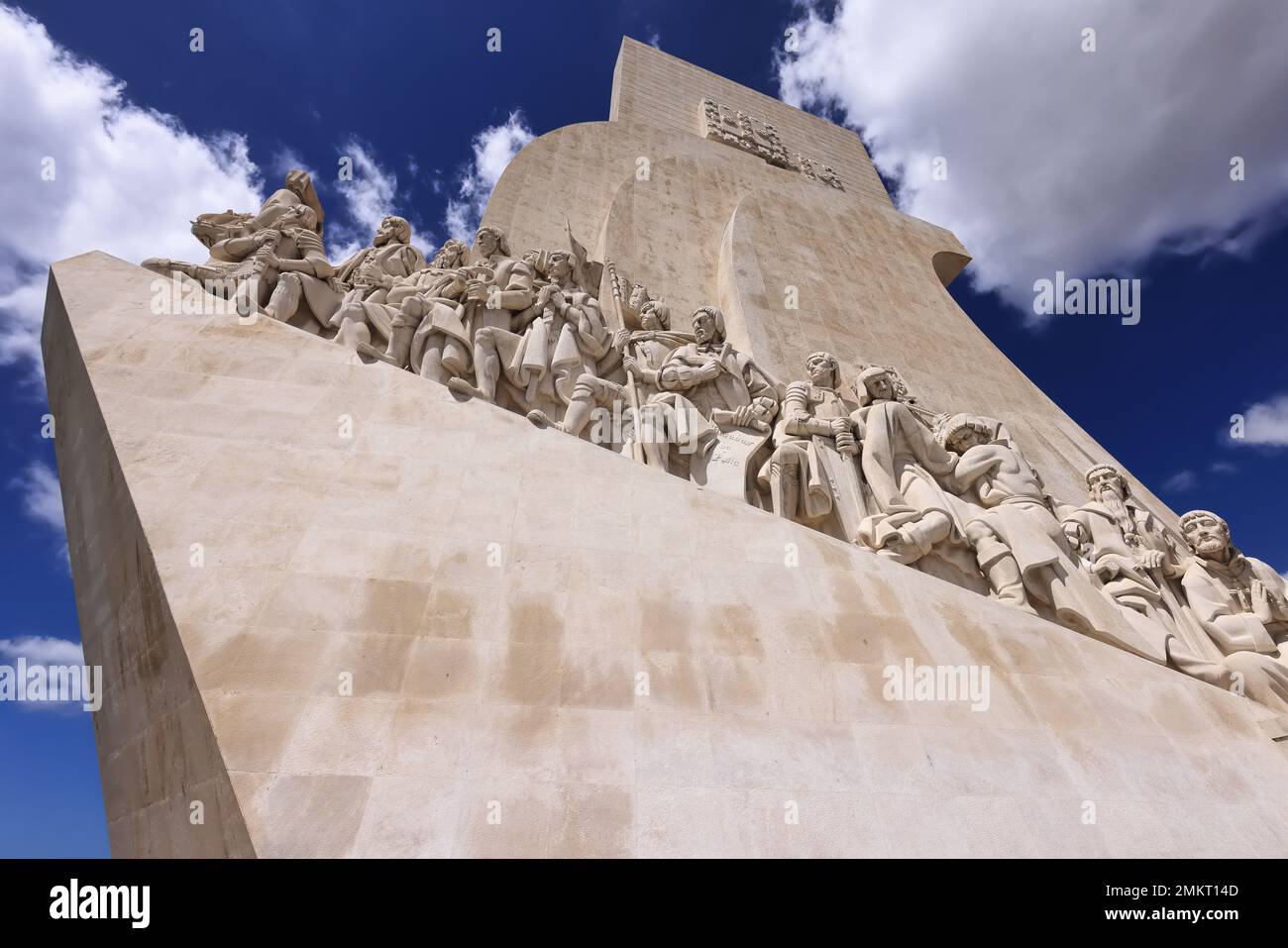 Padrão dos Descobrimentos, Denkmal der Entdeckungen in Belém, Lissabon, Portugal. Das Wahrzeichen von Belém liegt am Fluss Tejo. Stockfoto