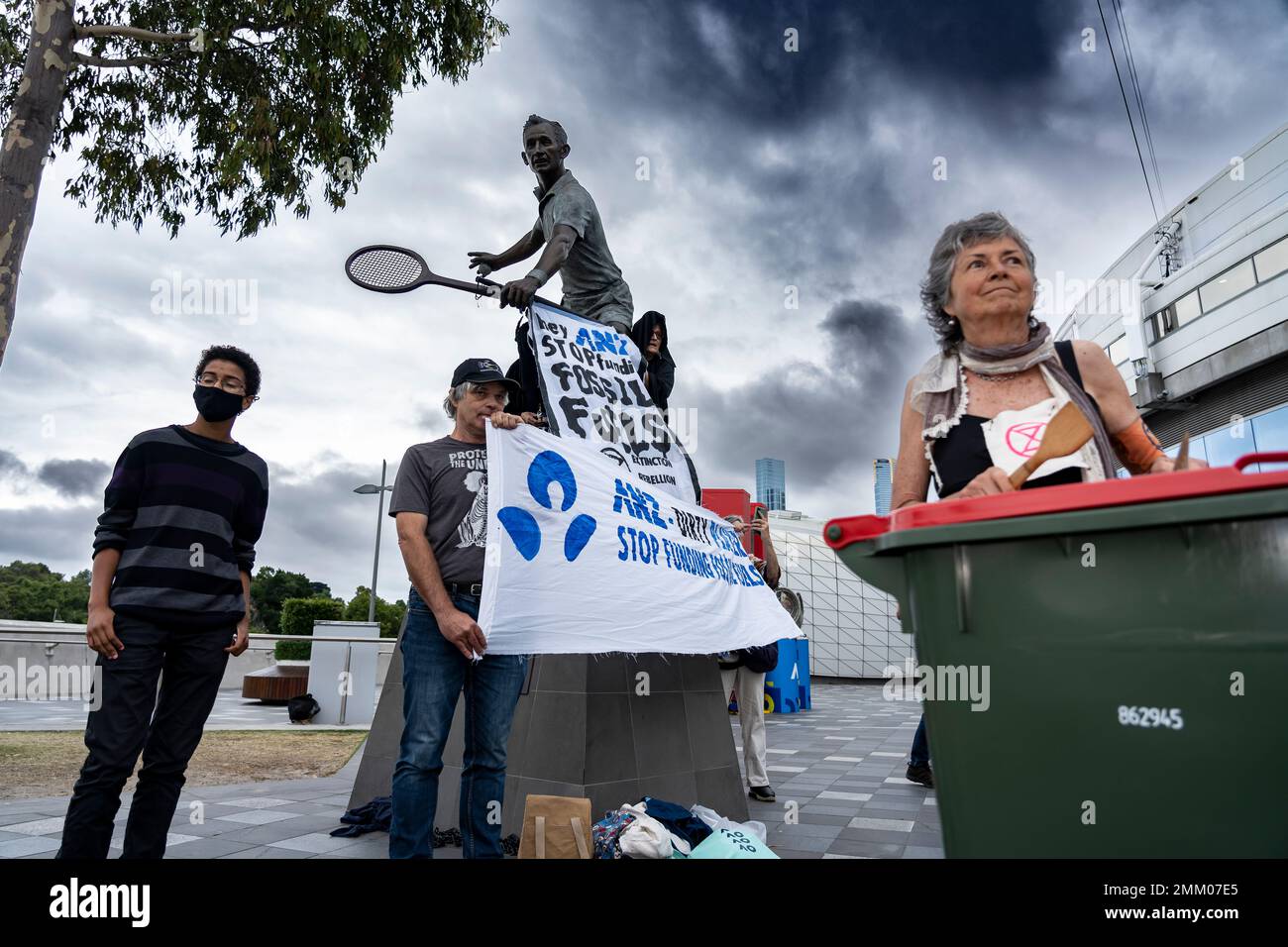 Aussterbende Rebellion-Demonstranten werden von den Australian Tennis Open entfernt Stockfoto