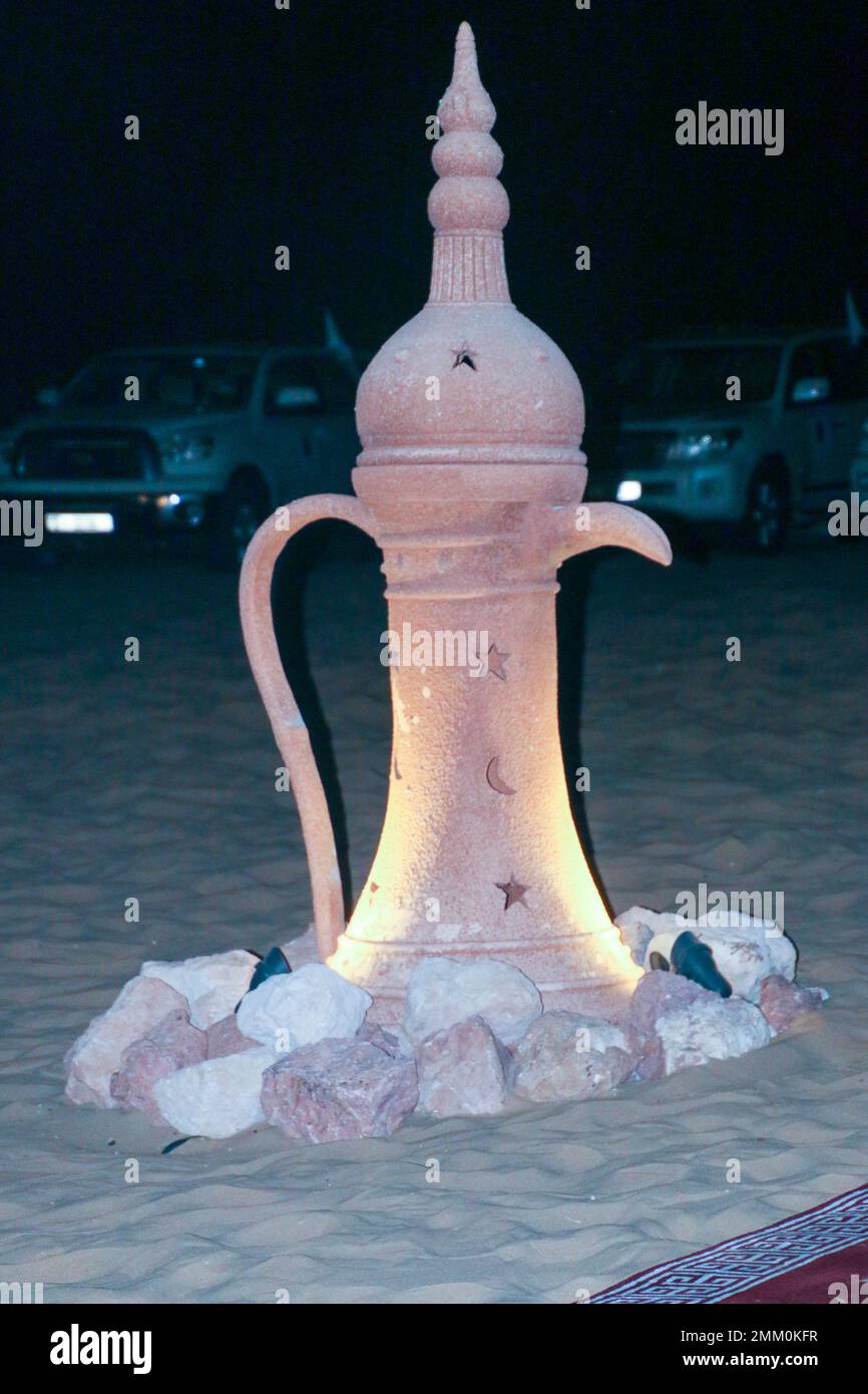 Kulturelle Folklore-Tanzshow im Mittleren Osten für Touristen Dubai, Vereinigte Arabische Emirate, Stockfoto