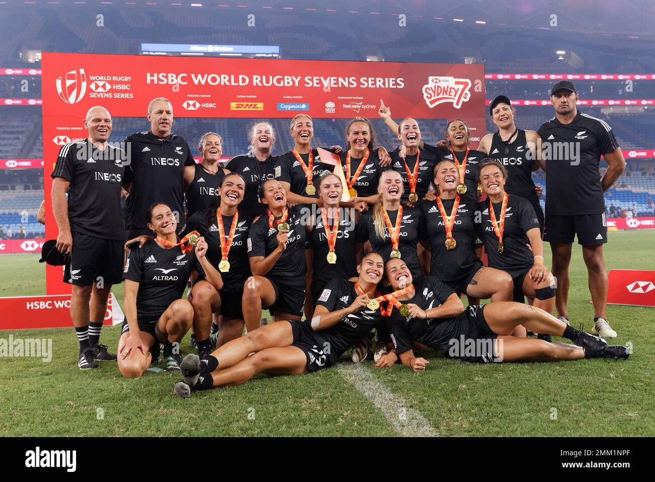 Neuseeland Women's Teams feiern am 29. Januar 2023 in Sydney, Australien, während der 2023 Sydney Sevens im Allianz Stadium Stockfoto