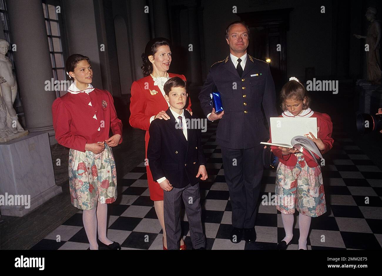 Carl XVI Gustaf, König von Schweden. Geboren am 30. april 1946. Der König Carl XVI Gustaf, Königin Silvia, ihre Kinder, Prinzessin Madeleine, Kronprinzessin Victoria, Prinz Carl Philip. 1993 Stockfoto