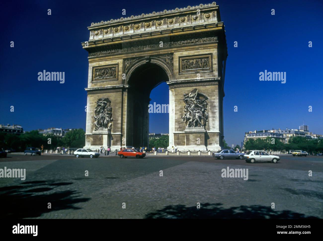 1987 historische Arc de Triomphe DE L'ETOILE PLACE CHARLES DE GAULLE PARIS FRANKREICH Stockfoto
