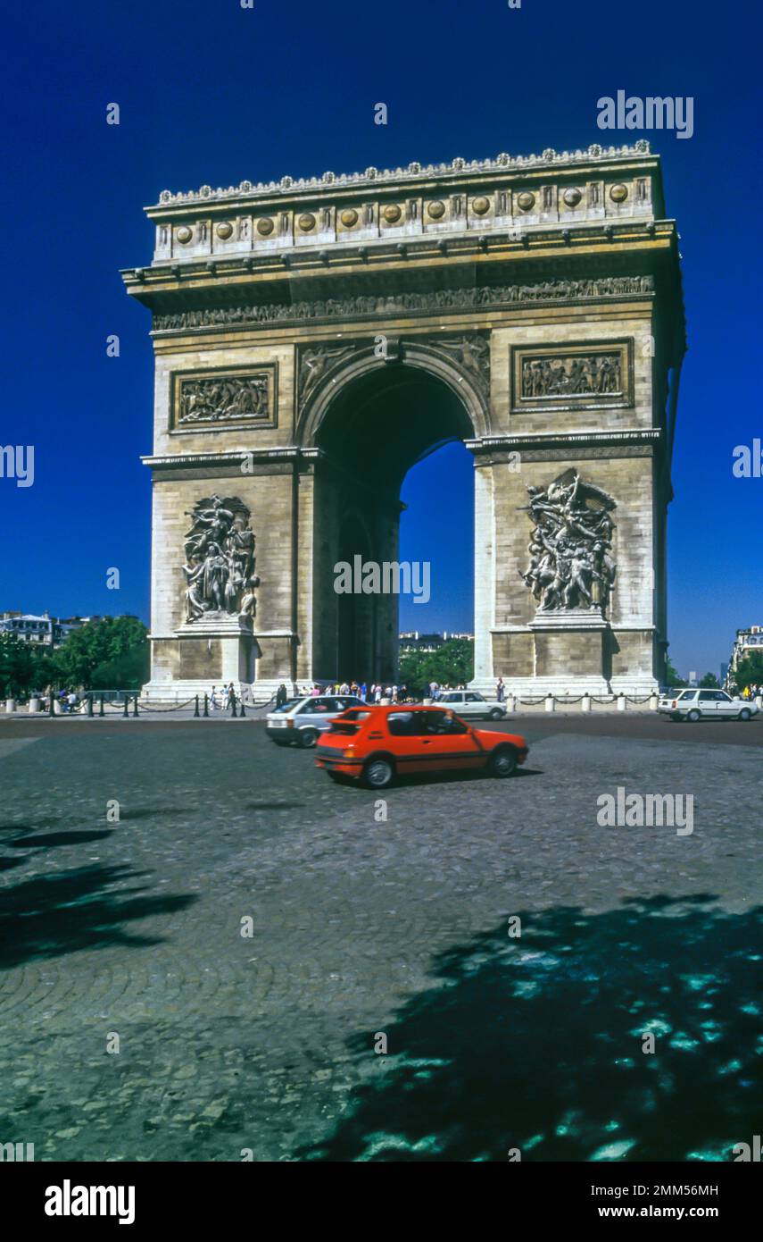 1987 historische Arc de Triomphe DE L'ETOILE PLACE CHARLES DE GAULLE PARIS FRANKREICH Stockfoto