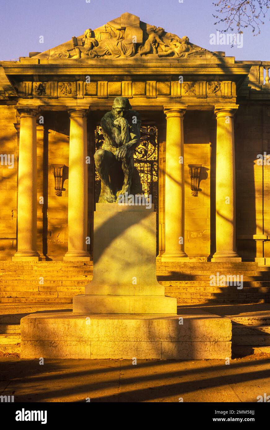 DENKER STATUE (© AUGUSTE RODIN 1909) RODIN-MUSEUM BEN FRANKLIN PARKWAY PHILADELPHIA PENNSYLVANIA USA Stockfoto