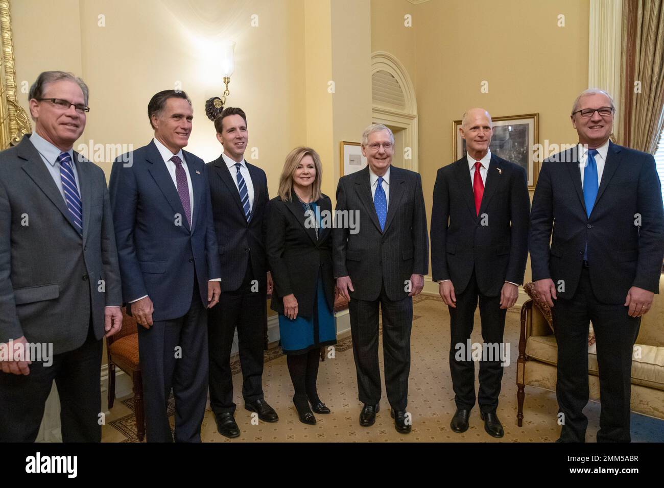 Senate Majority Leader Mitch McConnell, R-Ky., center, meets with ...