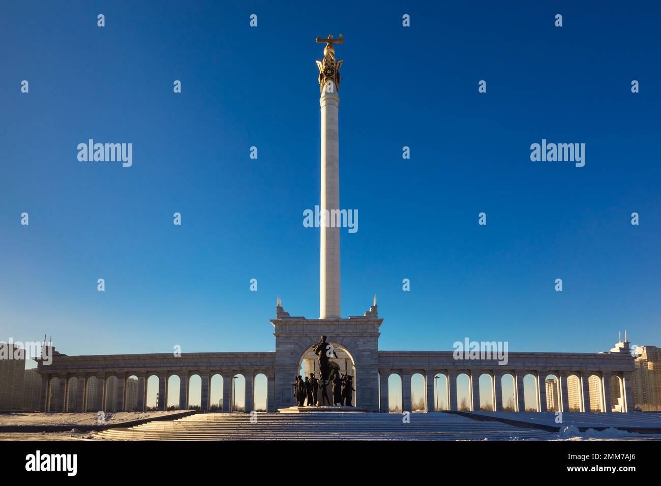 Kasachischer Eli (Land der Kasachen) Denkmal auf dem Unabhängigkeitsplatz in Astana Kasachstan Stockfoto