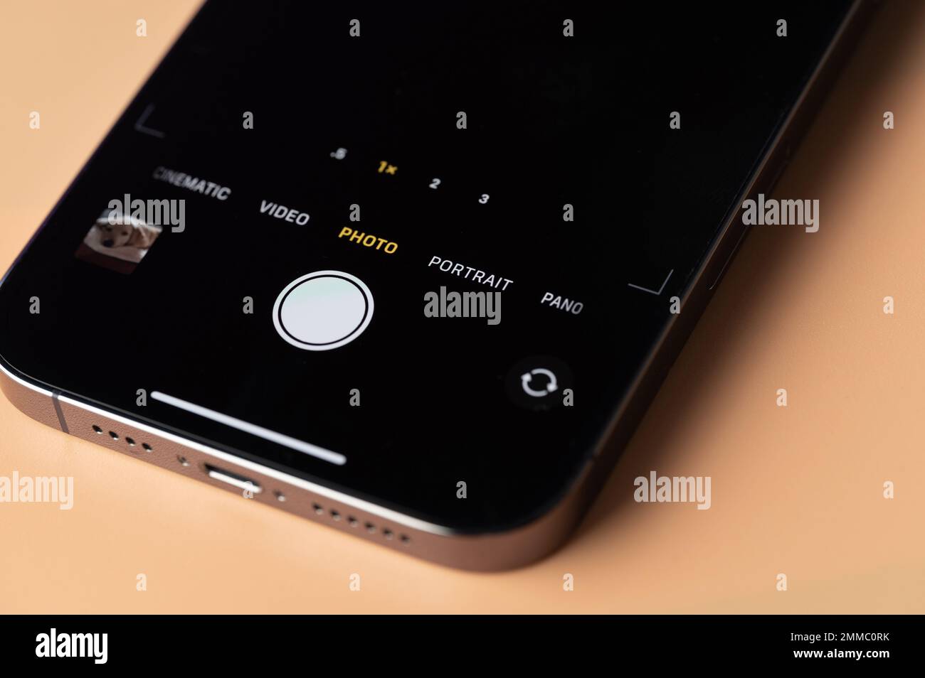 New york, USA - 28. Januar 2022: Smartphone-Kamera-Menü auf Apple iphone Nahaufnahme Stockfoto