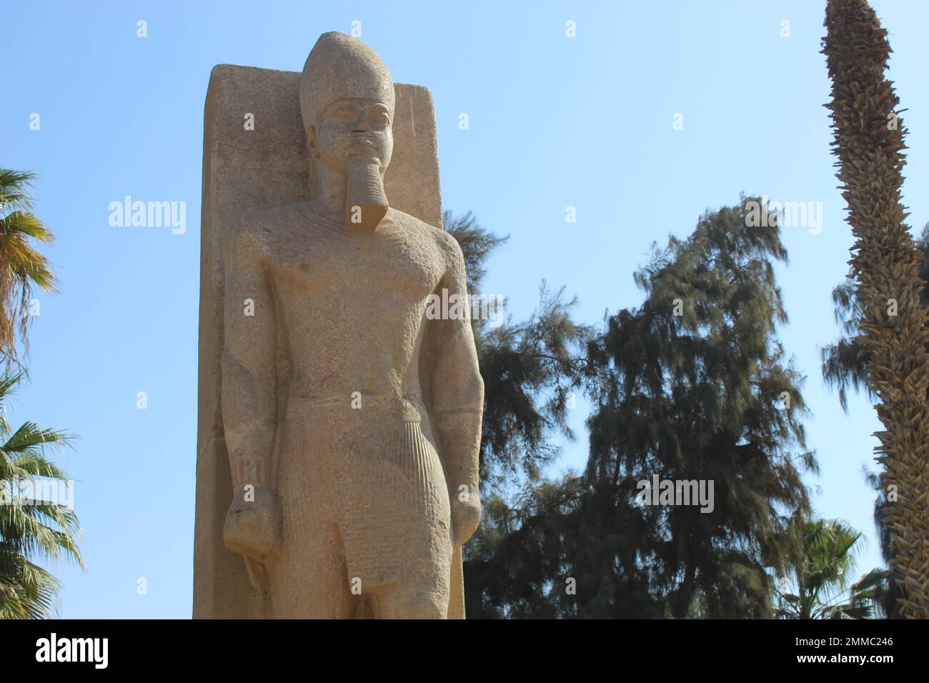Statue von Ramses II. Im mit Rahina Museum Stockfoto