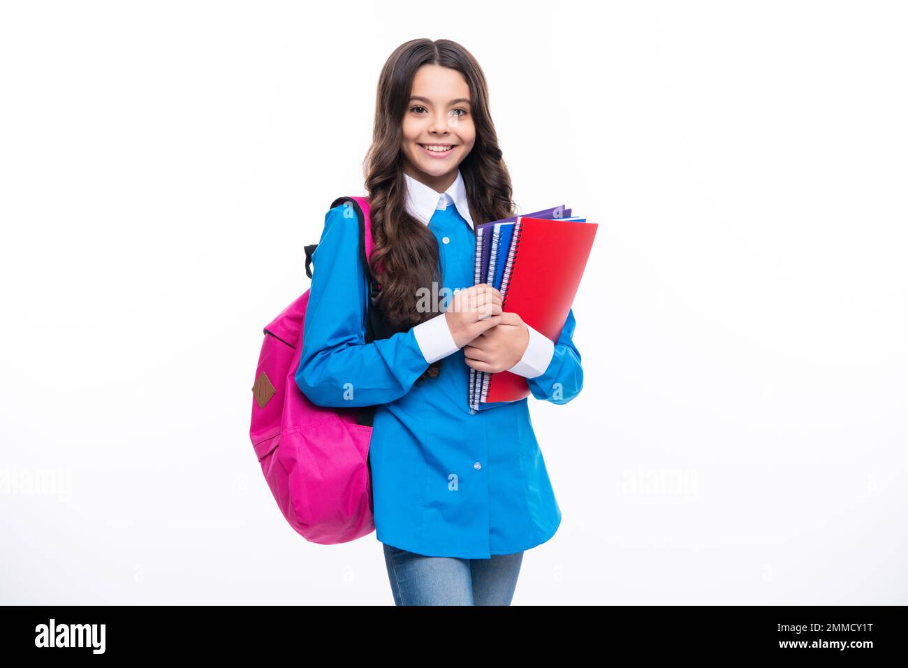 Schule Teenager Kind Mädchen 12, 13, 14 Jahre alt mit Schultasche Buch und Copybook. Teenager Schülerin Student, isoliert Hintergrund. Lernen und Stockfoto