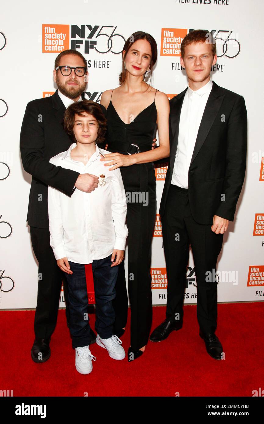 Jonah Hill, from left, Sunny Suljic, Katherine Waterston and Lucas Hedges attend the premiere of "Mid90s" at Alice Tully Hall during the 56th New York Film Festival on Sunday, Oct. 7, 2018, in New York. (Photo by Andy Kropa/Invision/AP) Stockfoto