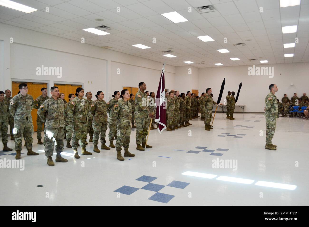 Soldaten stehen in Formation während der 94. Gefechtsstützungszeremonie am 18. September 2022 in Seagoville, Tx. Stockfoto