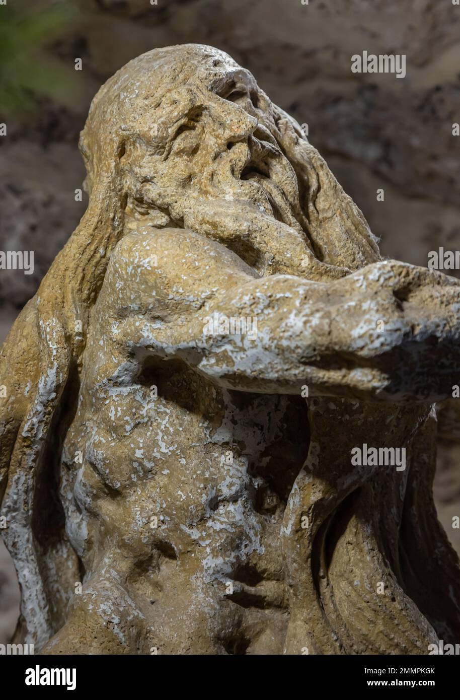 Steinskulptur von St. Onuphrius, Rukomysh. Geschrieben von Pinzel. Stockfoto