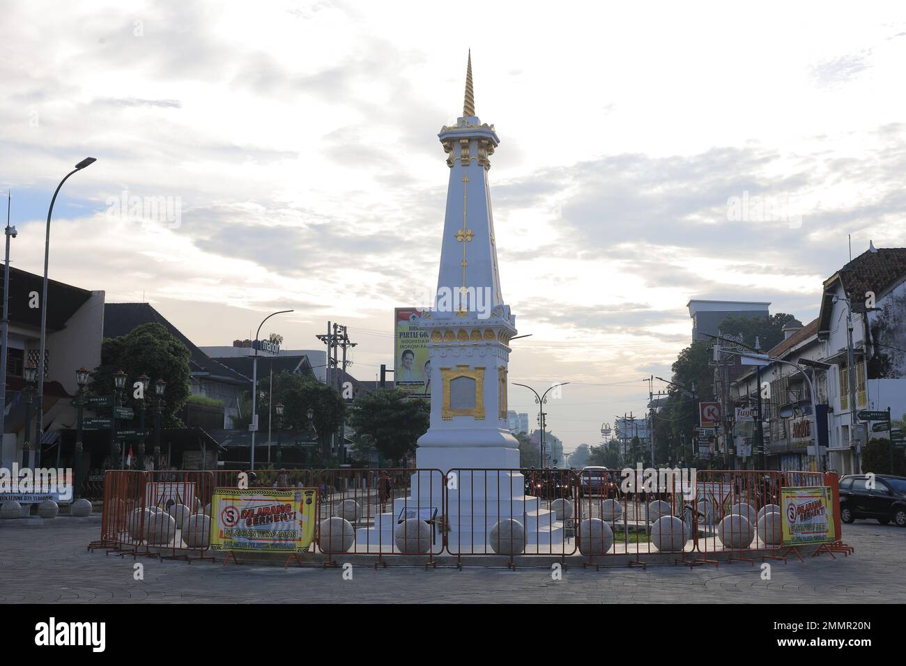 Wunderschöne Aussicht am Morgen in Tugu Yogyakarta (Indonesisch: Tugu Yogyakarta). Yogyakarta, Indonesien - 05. März 2021. Stockfoto