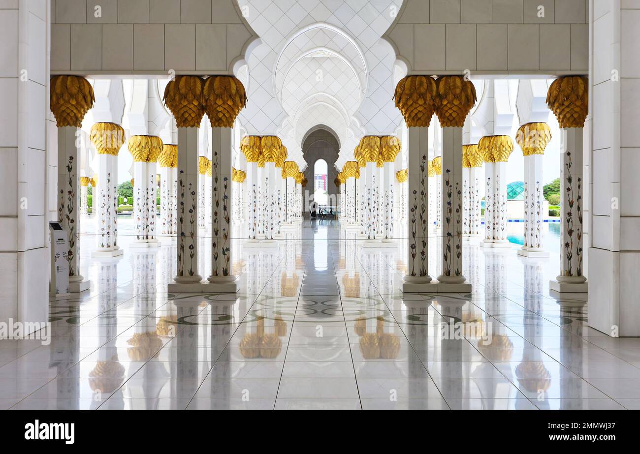 Scheich Zayed große Moschee Säulen, Abu Dhabi, Vereinigte Arabische Emirate Stockfoto