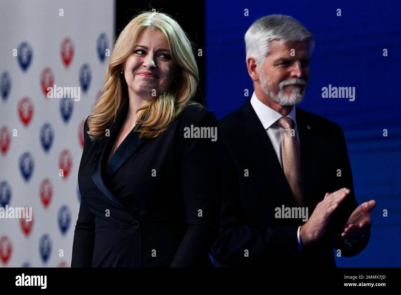 Die slowakische Präsidentin Zuzana Caputova und der tschechische Präsident wählen Petr Pavel nach der zweiten Runde des Präsidenten Stockfoto