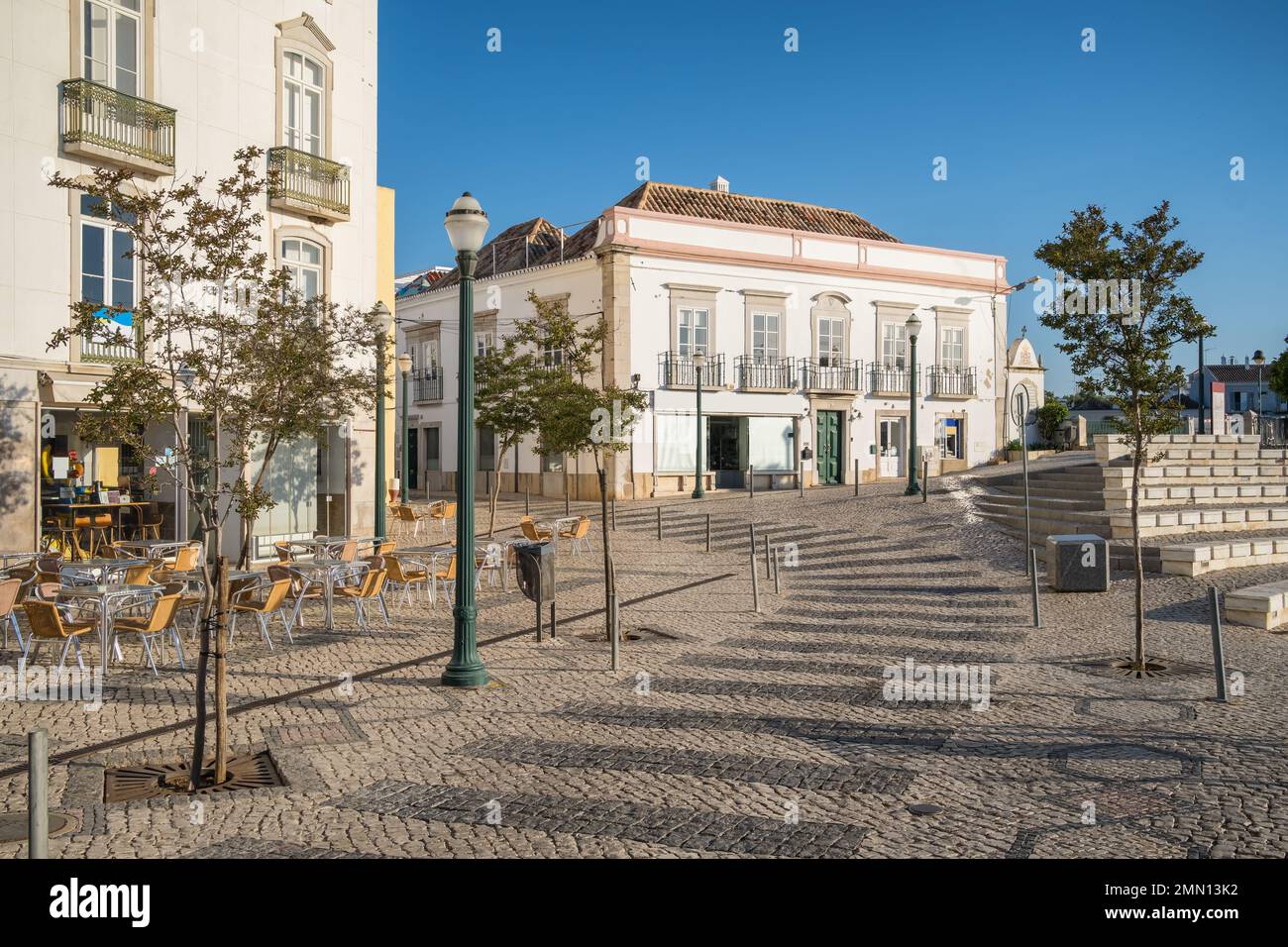 Tavira Zentrum Praca da Republica Platz, Portugal. Stockfoto