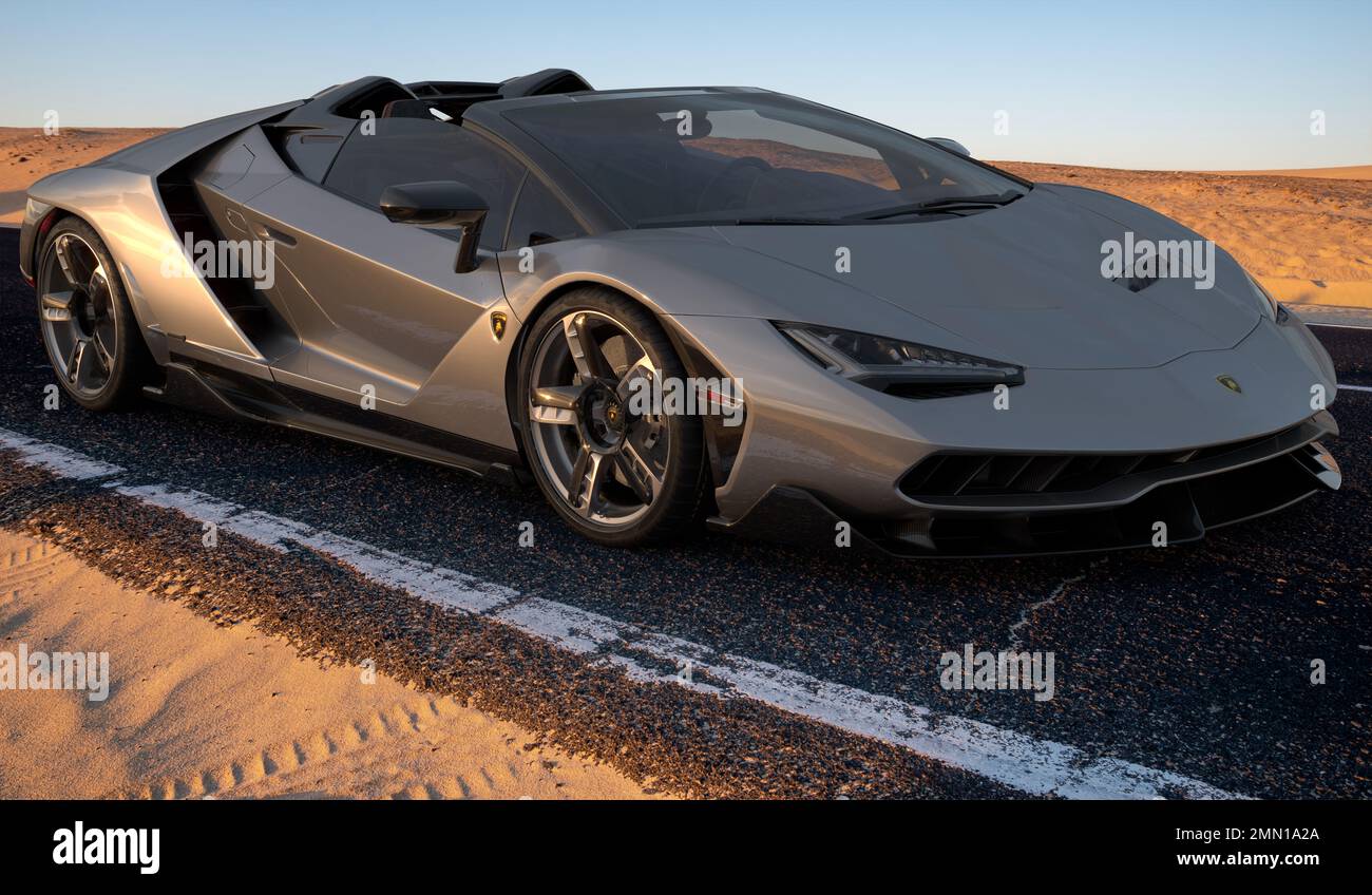 Lamborghini Centenario | Ein Meisterwerk der Automobilkunst in Bewegung Stockfoto