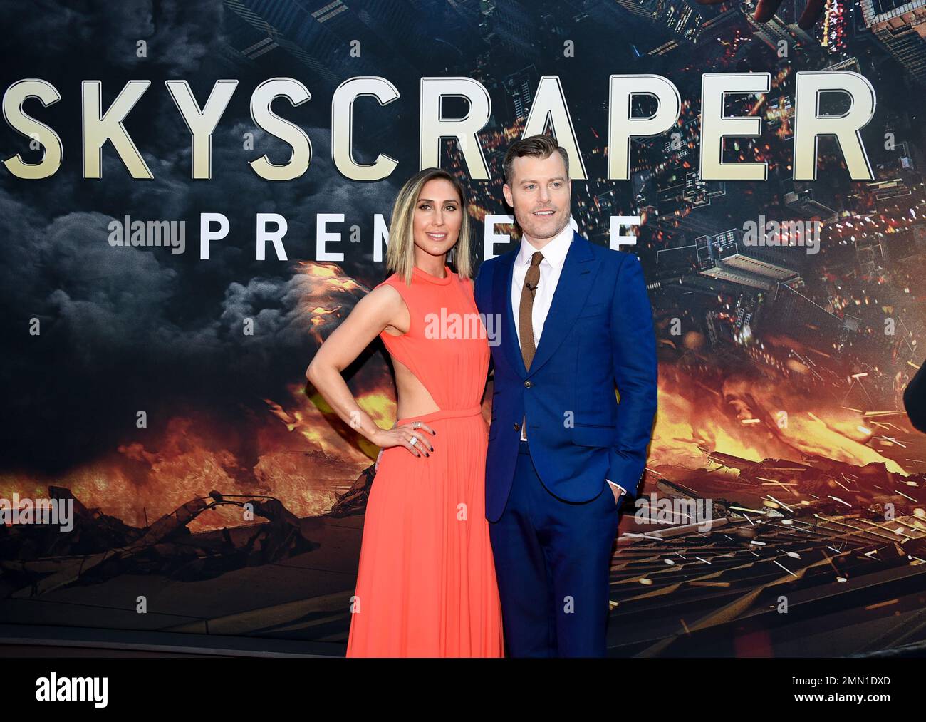 Director Rawson Marshall Thurber and wife Sarah Koplin attend the "Skyscraper" premiere at AMC Loews Lincoln Square on Tuesday, July 10, 2018, in New York. (Photo by Evan Agostini/Invision/AP) Stockfoto