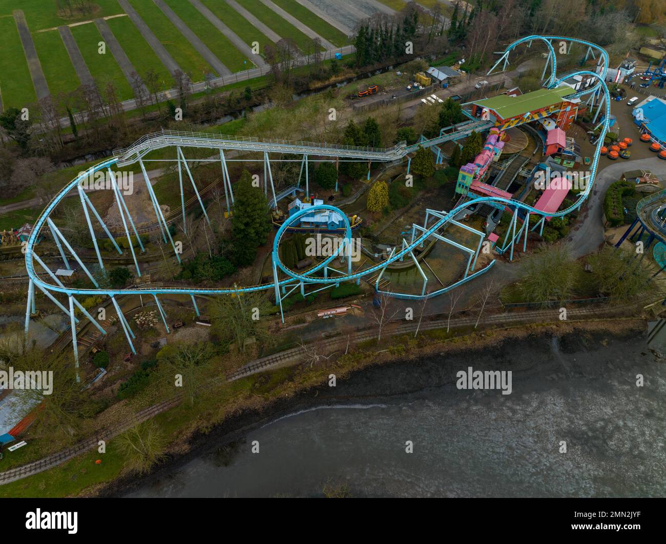 Die fantastische Drohne von Drayton Manor ist in Saison 2022 geschlossen, einschließlich Apocalypse Shock Wave Thomas Lank New Wikingerland und mehr Stockfoto