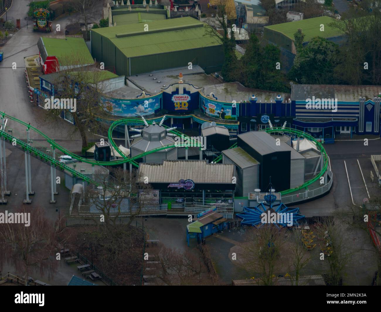 Die fantastische Drohne von Drayton Manor ist in Saison 2022 geschlossen, einschließlich Apocalypse Shock Wave Thomas Lank New Wikingerland und mehr Stockfoto