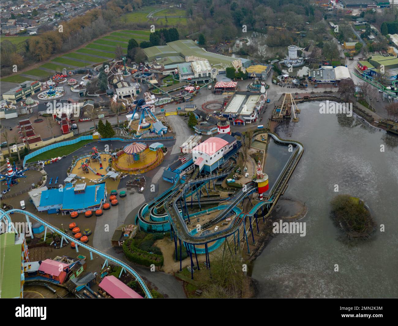 Die fantastische Drohne von Drayton Manor ist in Saison 2022 geschlossen, einschließlich Apocalypse Shock Wave Thomas Lank New Wikingerland und mehr Stockfoto