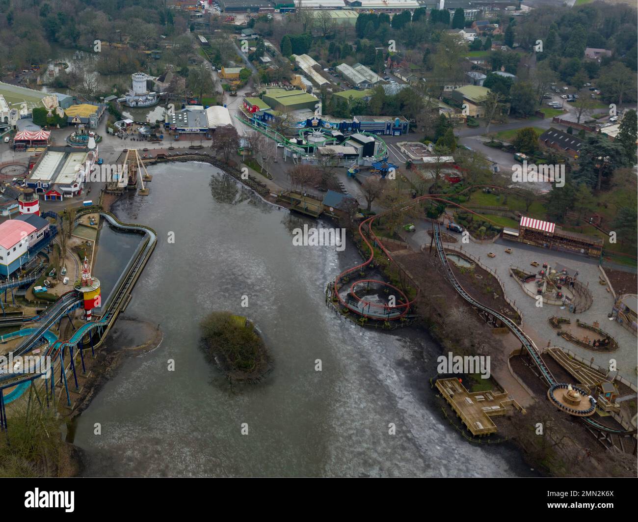 Die fantastische Drohne von Drayton Manor ist in Saison 2022 geschlossen, einschließlich Apocalypse Shock Wave Thomas Lank New Wikingerland und mehr Stockfoto