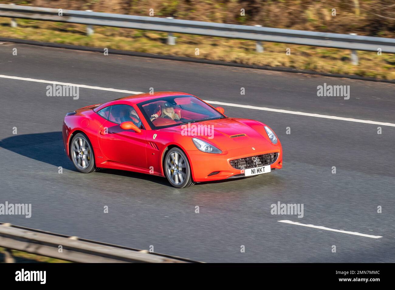 2012 Red FERRARI CALIFORNIA 2 PLUS 2 4297cc 7-Gang-Automatikgetriebe Stockfoto