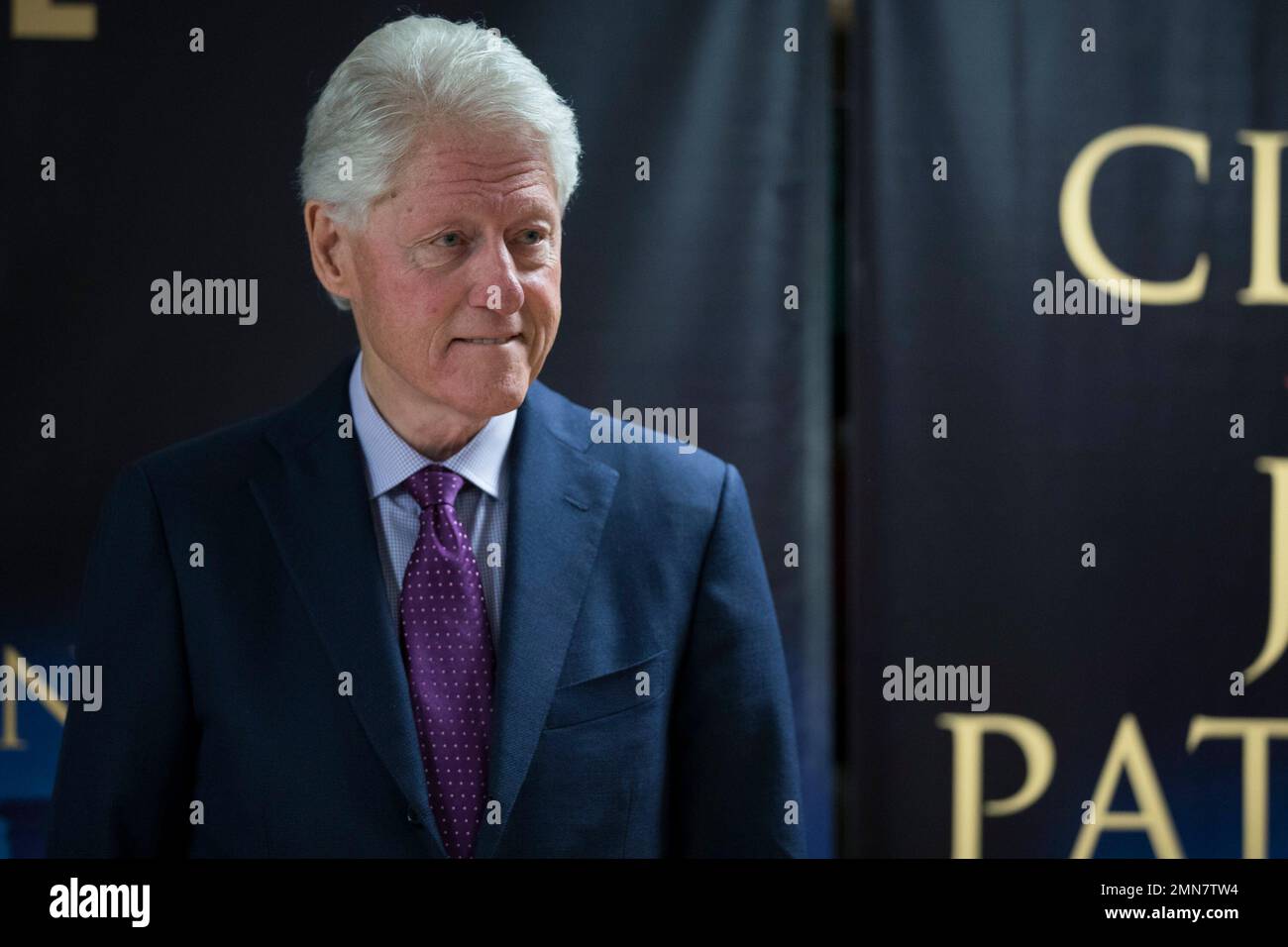 Former President Bill Clinton, arrives for an event to promote his new novel with author James Patterson, "The President is Missing," Tuesday, June 5, 2018, in New York. (AP Photo/Mary Altaffer) Stockfoto