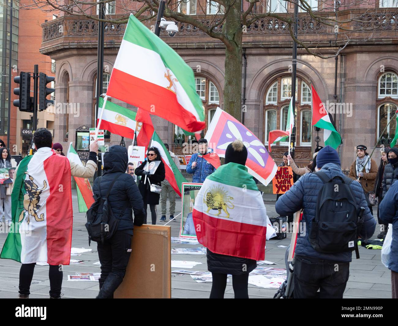 Manchester UK Jan 2023 Demonstranten in Freiheit für den Iran märz Manchester UK Stockfoto