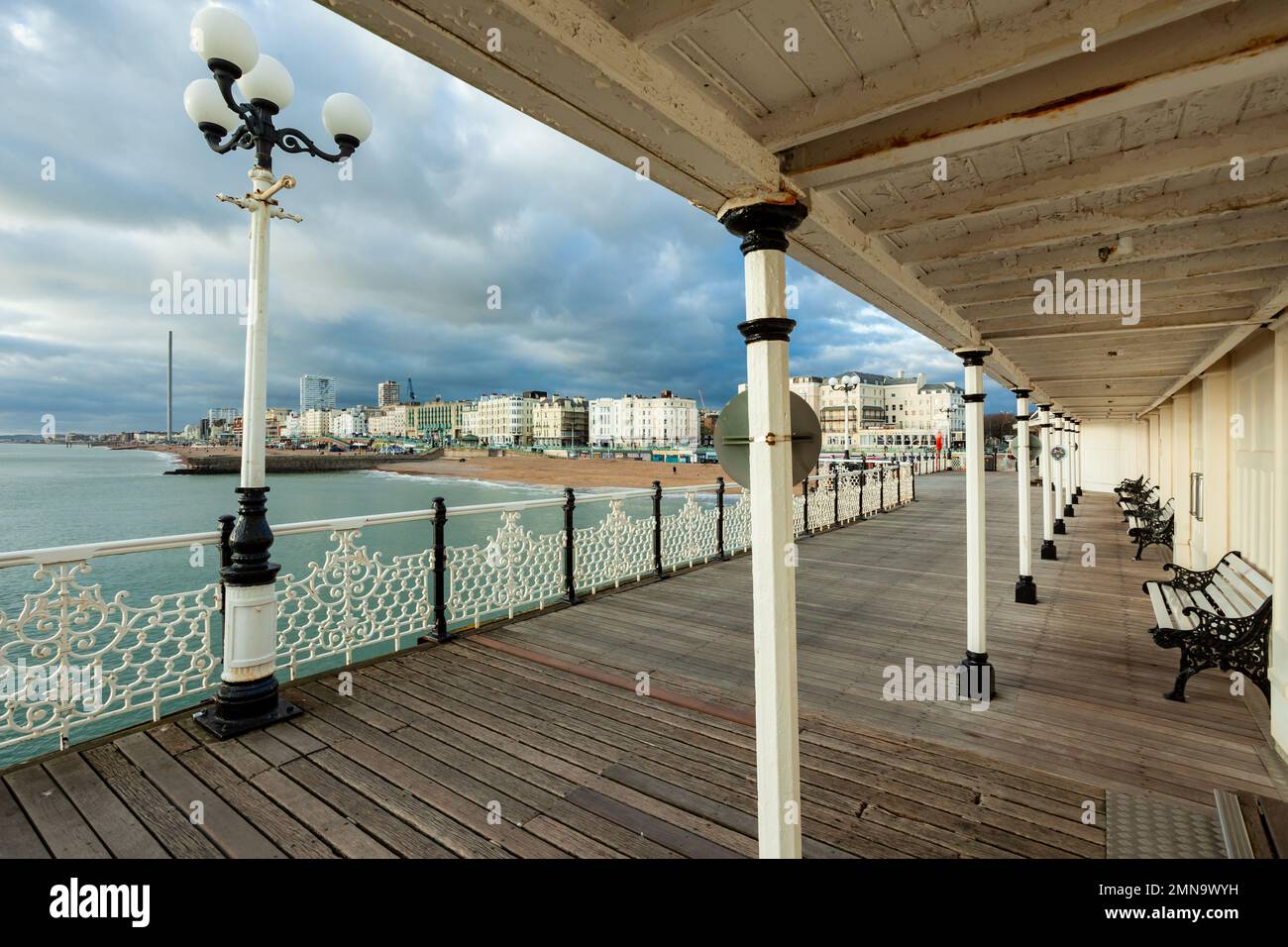 Winternachmittag auf dem Palace Pier in Brighton, East Sussex, England. Stockfoto