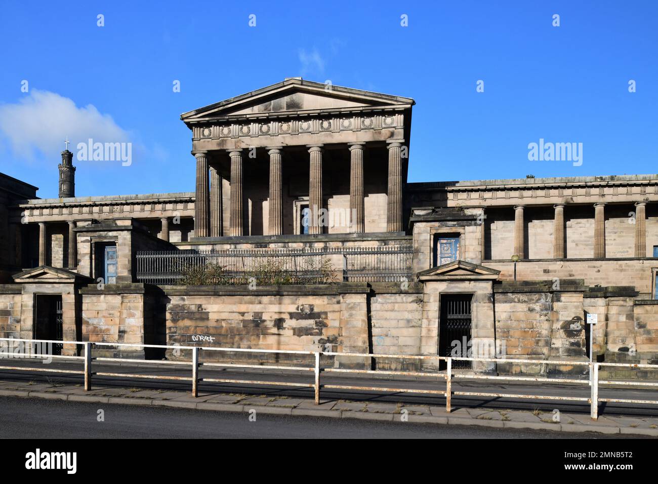 Edinburgh Scotland, Vereinigtes Königreich, 30. Januar 2023. Allgemeiner Blick auf die Old Royal High School an der Regent Road. Live-Nachrichten von sst/alamy Stockfoto