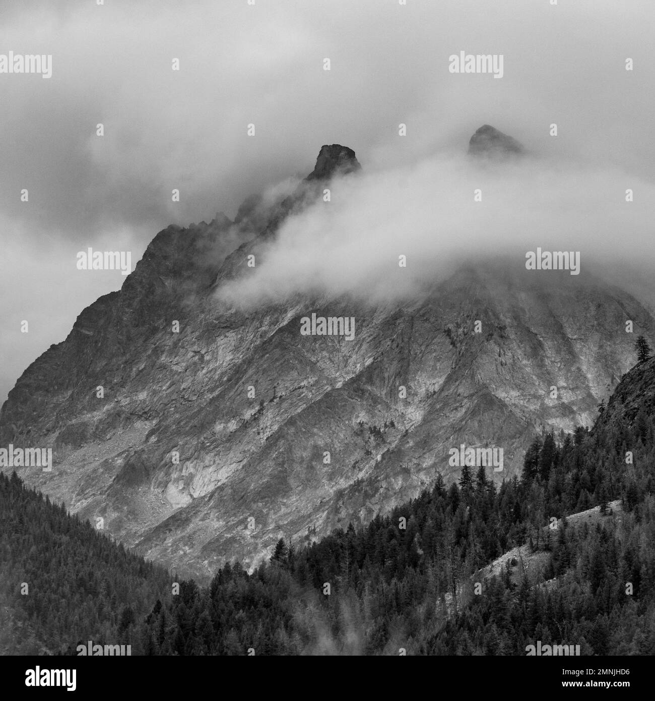USA, Idaho, Sun Valley, Wolken auf Berggipfeln Stockfoto