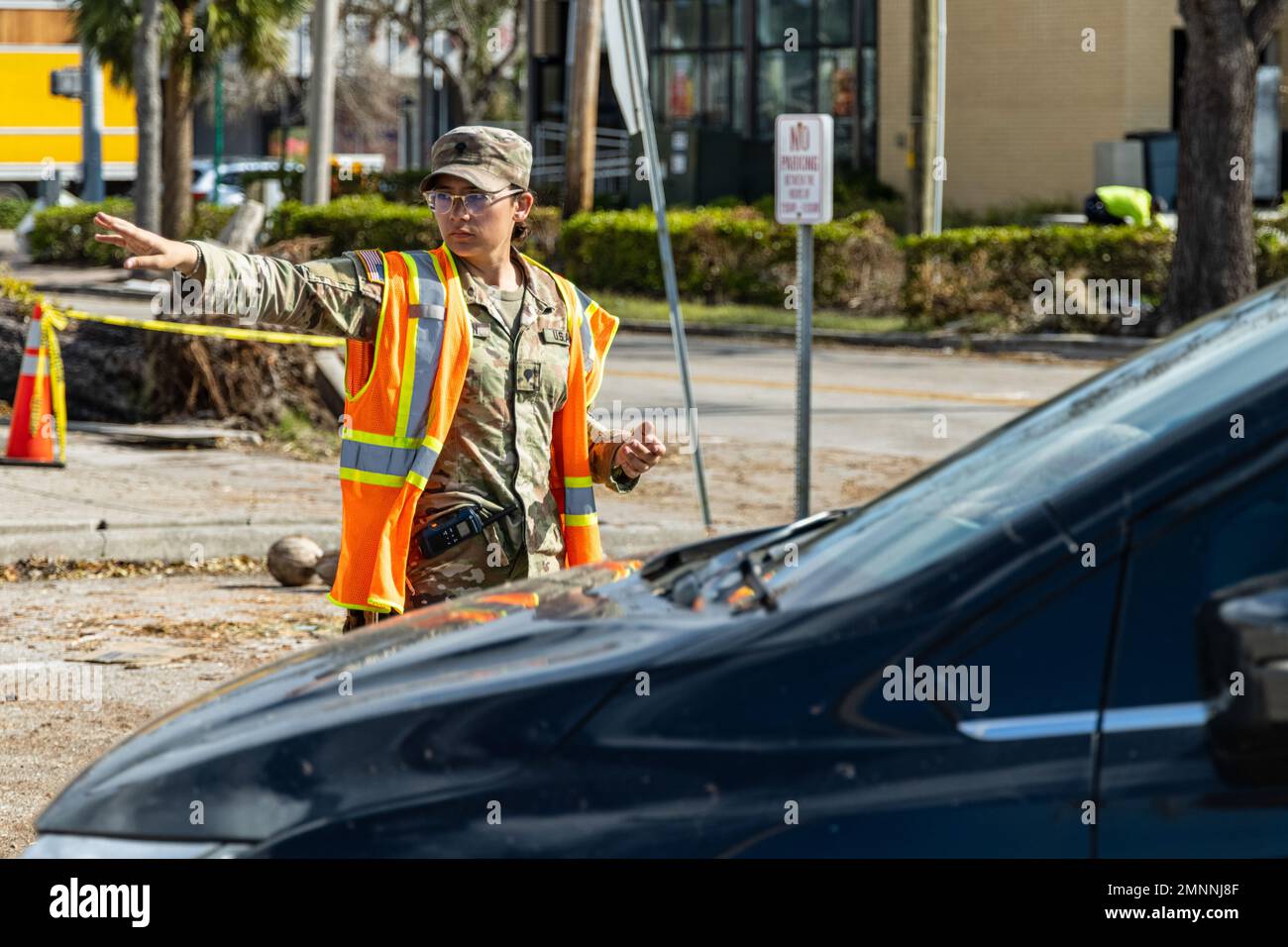 Soldaten, die dem Hauptquartier Battery, 3. Bataillon, 116. Field