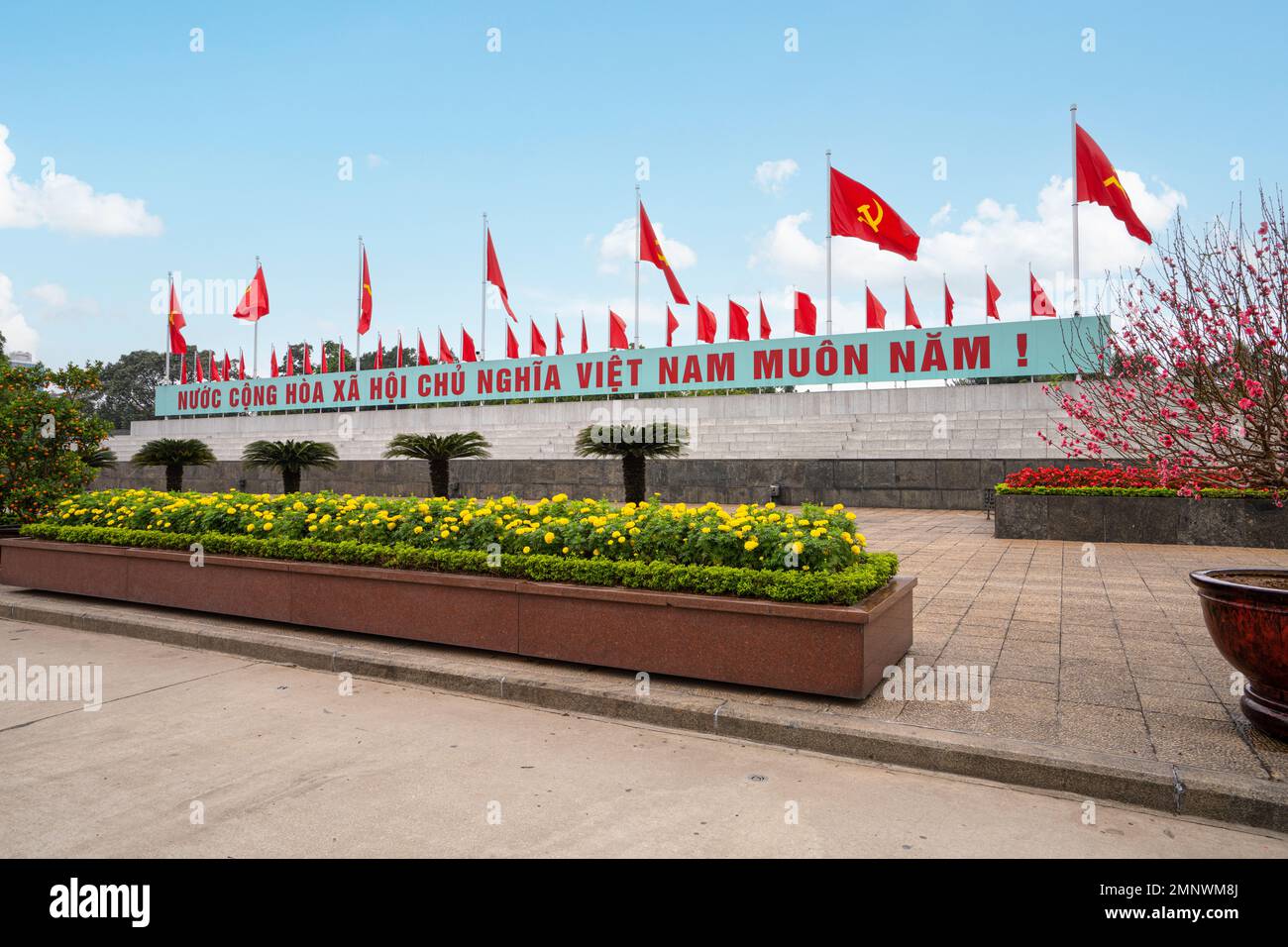 Hanoi, Vietnam, Januar 2023. Panoramablick auf das Mausoleum von Ho Chi Minh im Stadtzentrum Stockfoto