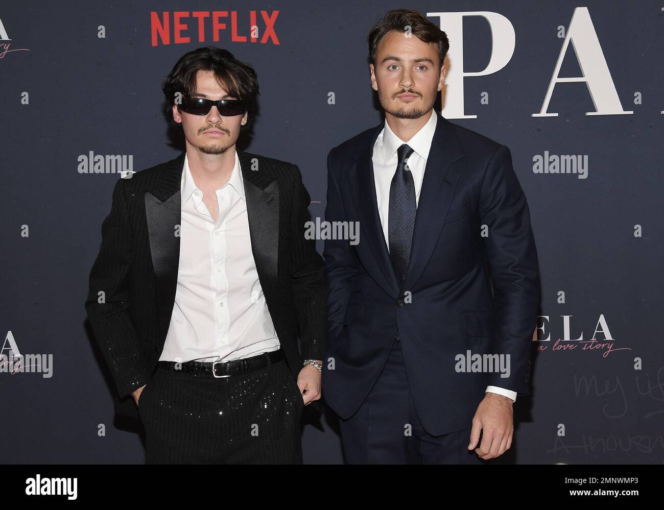 Los Angeles, USA. 30. Januar 2023. (L-R) Dylan Jagger Lee und Brandon Thomas Lee kommen am Montag, den 30. Januar 2023, zum Netflix Dokumentarfilm PAMELA, Eine LIEBESGESCHICHTE Weltpremiere im TUDUM Theater in Hollywood, Kalifornien, an. (Foto: Sthanlee B. Mirador/Sipa USA) Guthaben: SIPA USA/Alamy Live News Stockfoto Los Angeles, USA. 30. Januar 2023. (L-R) Dylan Jagger Lee und Brandon Thomas Lee kommen am Montag, den 30. Januar 2023, zum Netflix Dokumentarfilm PAMELA, Eine LIEBESGESCHICHTE Weltpremiere im TUDUM Theater in Hollywood, Kalifornien, an. (Foto: Sthanlee B. Mirador/Sipa USA) Guthaben: SIPA USA/Alamy Live News Stockfoto