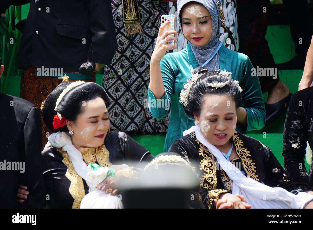 Siraman gong kyai Pradah Zeremonie. Diese Zeremonie ist eines der immateriellen indonesischen Kulturerbe Stockfoto