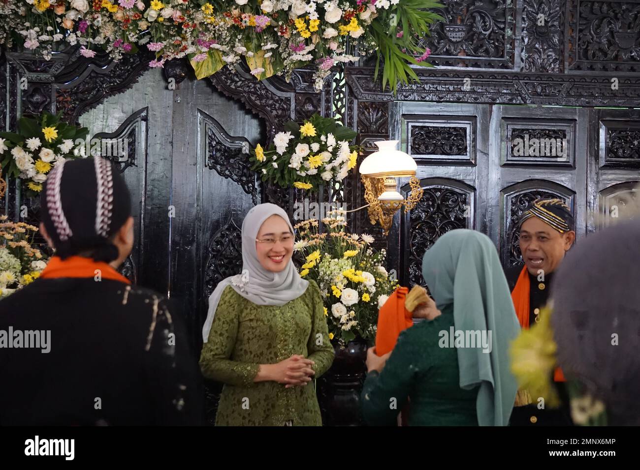 Siraman gong kyai Pradah Zeremonie. Diese Zeremonie ist eines der immateriellen indonesischen Kulturerbe Stockfoto