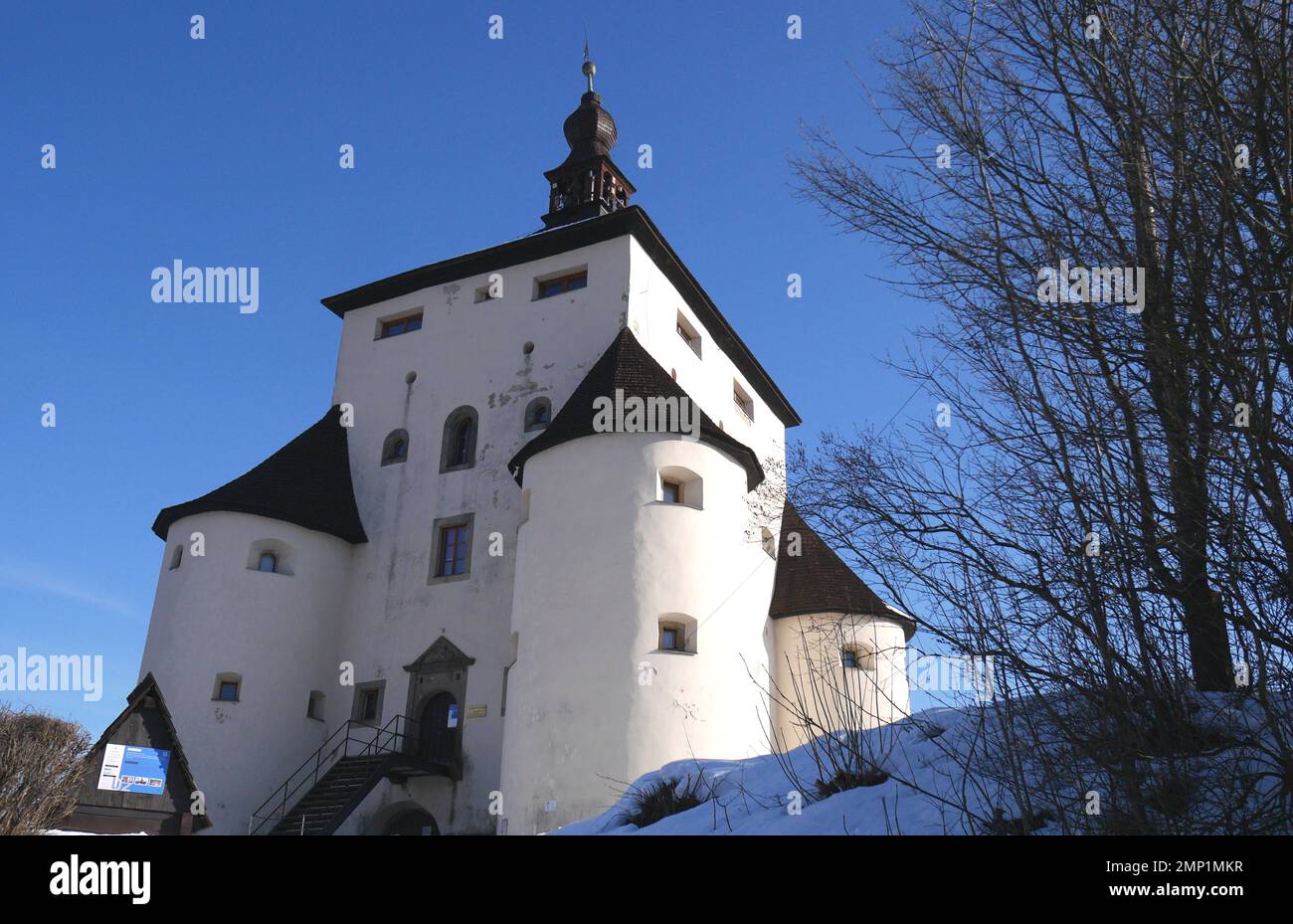 Das neue Schloss Novy Zamok im Renaissance-Stil befindet sich in der zum UNESCO-Weltkulturerbe gehörenden Stadt Banska Stiavnica, Slowakei Stockfoto