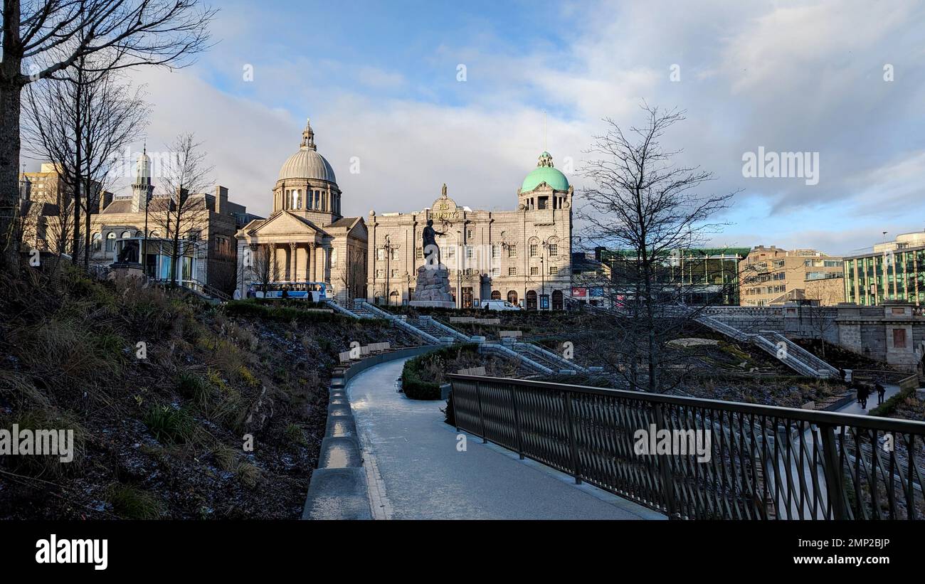 Seine Majestät-Theater und William Wallace-Statue, Aberdeen Stockfoto
