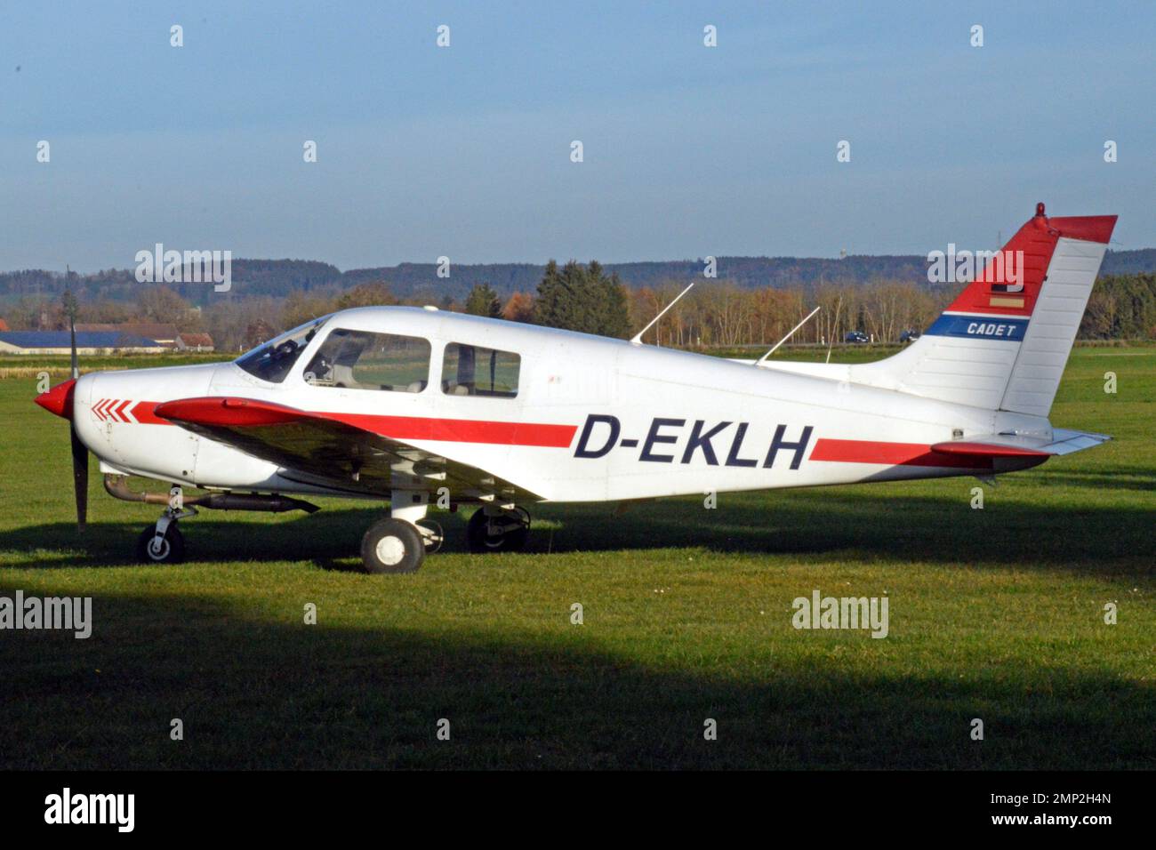 Deutschland, Baden-Württemberg, Tannheim: D-EKLH Piper PA.28-161 Cadet (c/n 2841125) Stockfoto