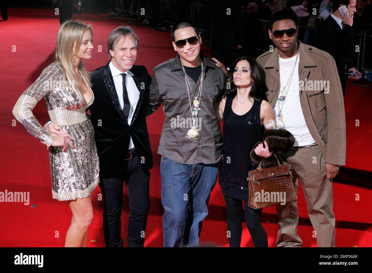 Tommy Hilfiger und Familie bei der Ankunft bei den World Music Awards 2006 Earl s Court London. VEREINIGTES KONIGREICH. 11 15 2006 Stockfotografie Alamy