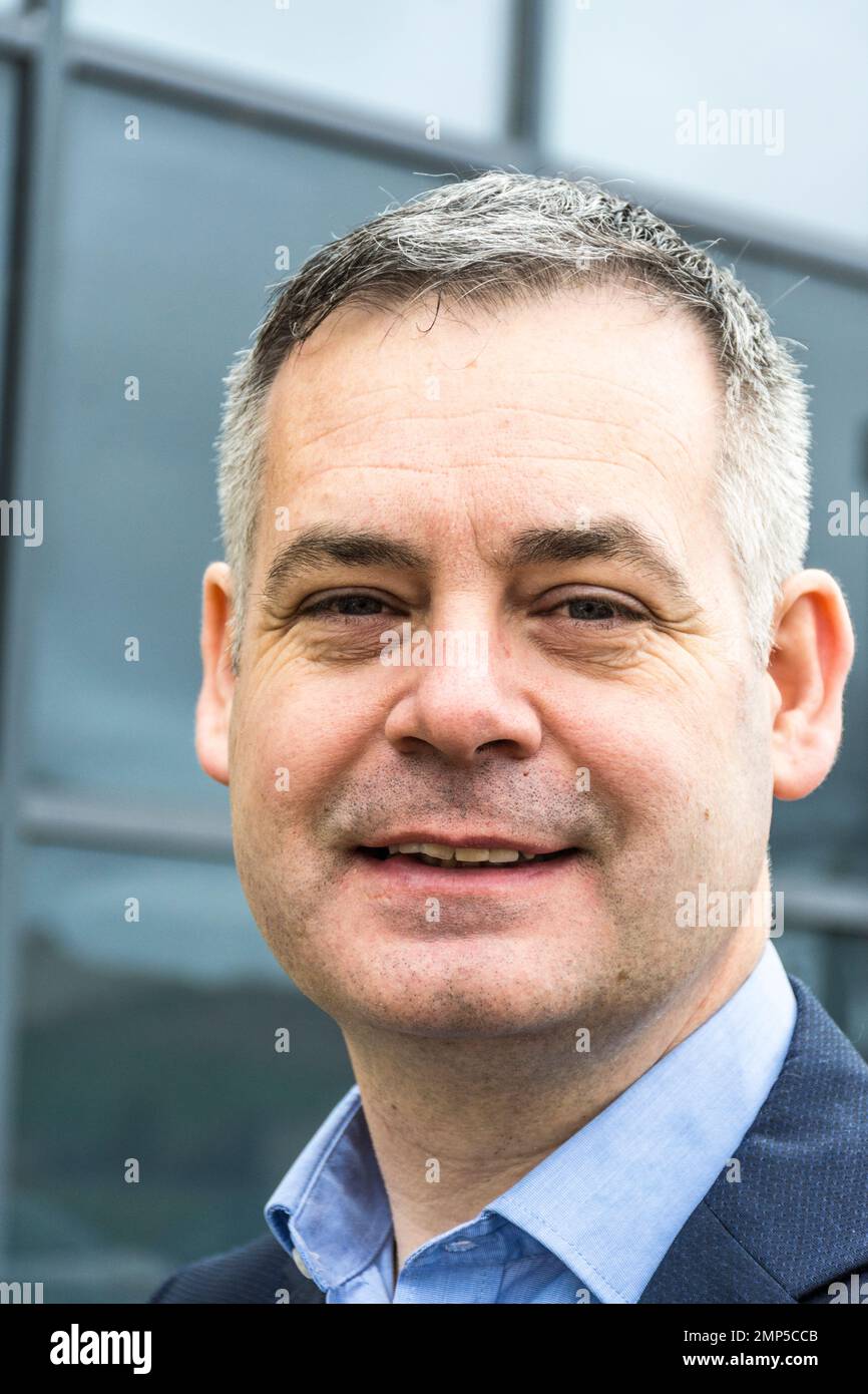 Pearse Daniel Doherty, irische Sinn Féin-Politikerin A Teachta Dála für den Wahlkreis Donegal. Hier in Ardara, County Donegal, Irland. 30. Januar 2 Stockfoto