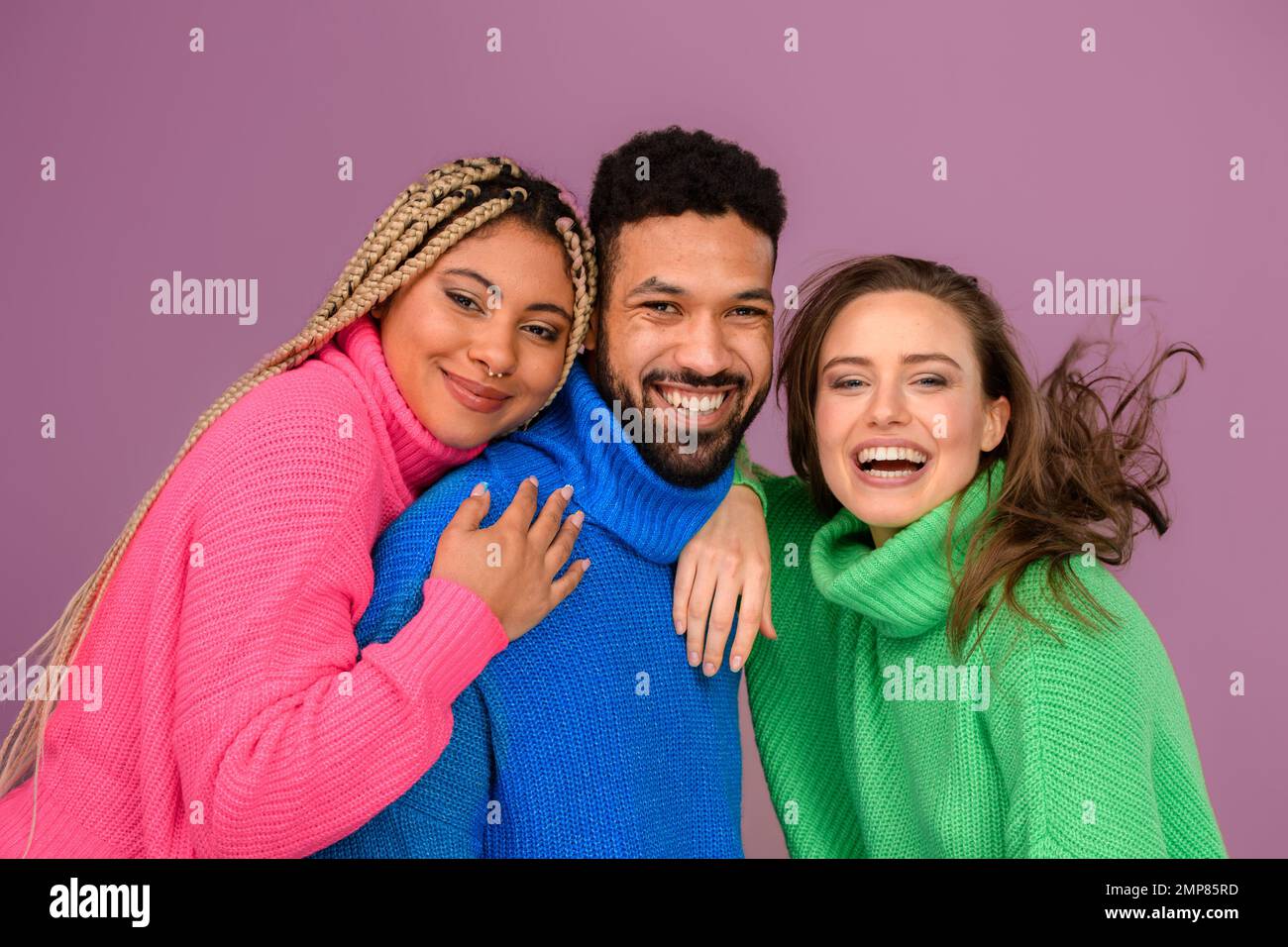 Porträt einer Gruppe multiethnischer Freunde, Konzept von Vielfalt und Freundschaft. Stockfoto