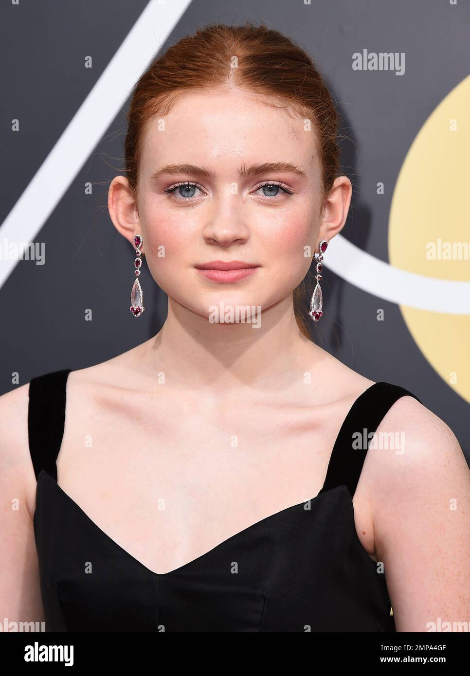 Sadie Sink arrives at the 75th annual Golden Globe Awards at the Beverly Hilton Hotel on Sunday, Jan. 7, 2018, in Beverly Hills, Calif. (Photo by Jordan Strauss/Invision/AP) Stockfoto