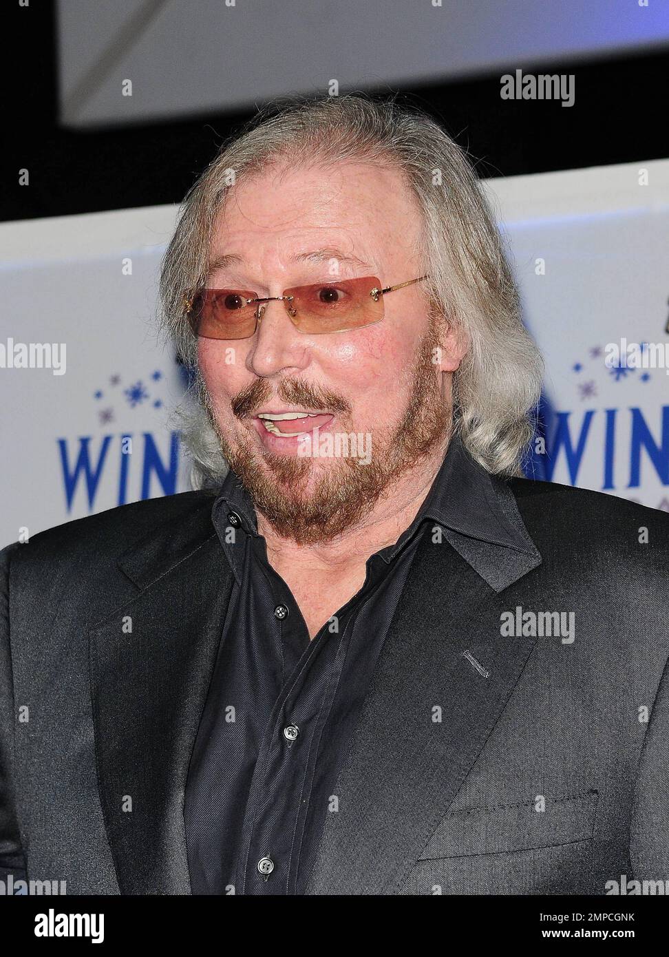 Barry Gibb von „The Bee Gees“ wird bei der 2011 stattfindenden Winterfest Boat Parade VIP-Party im Passion Nightclub im Seminole Hard Rock Hotel & Casino geehrt. Miami, Florida 9. Dezember 2011 Stockfoto