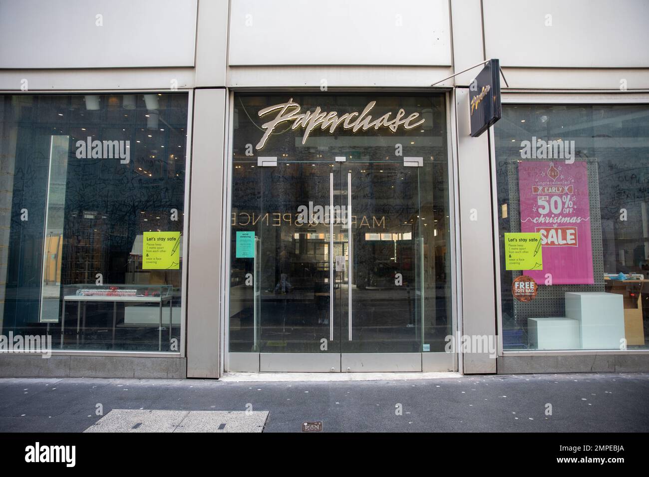 LONDON, 31. Januar 2023, Ein Paperchase-Geschäft in London geschlossen, da Paperchase in die Verwaltung geht, da Supermarkt Tesco Schreibwaren, aber nicht seine Geschäfte kauft. Kredit: Lucy North/Alamy Live News Stockfoto