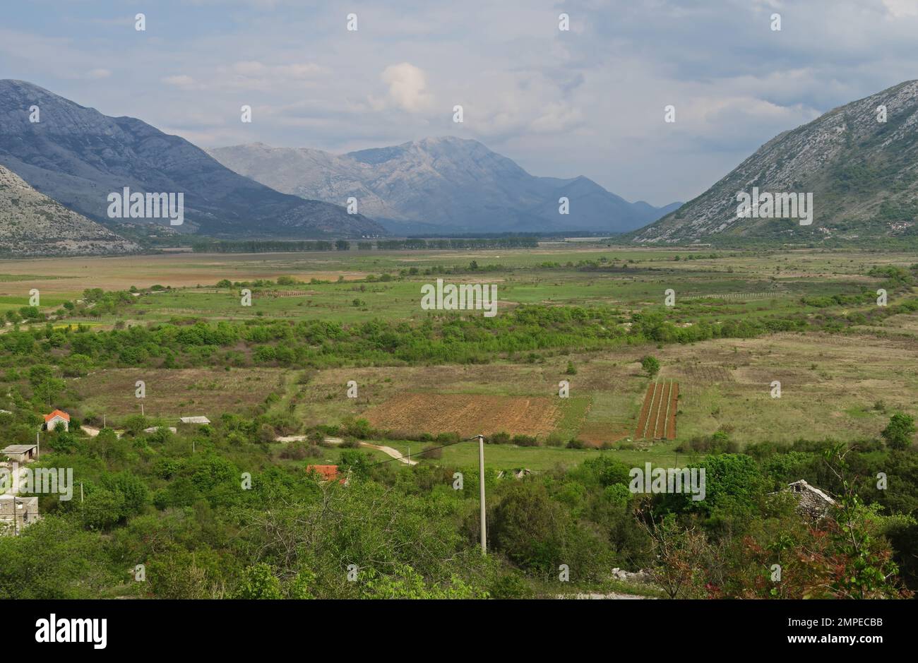 Blick über Karstfeld Popovo Polje Karstfeld, Herzegowina, Bosnien und Herzegowina-April Stockfoto