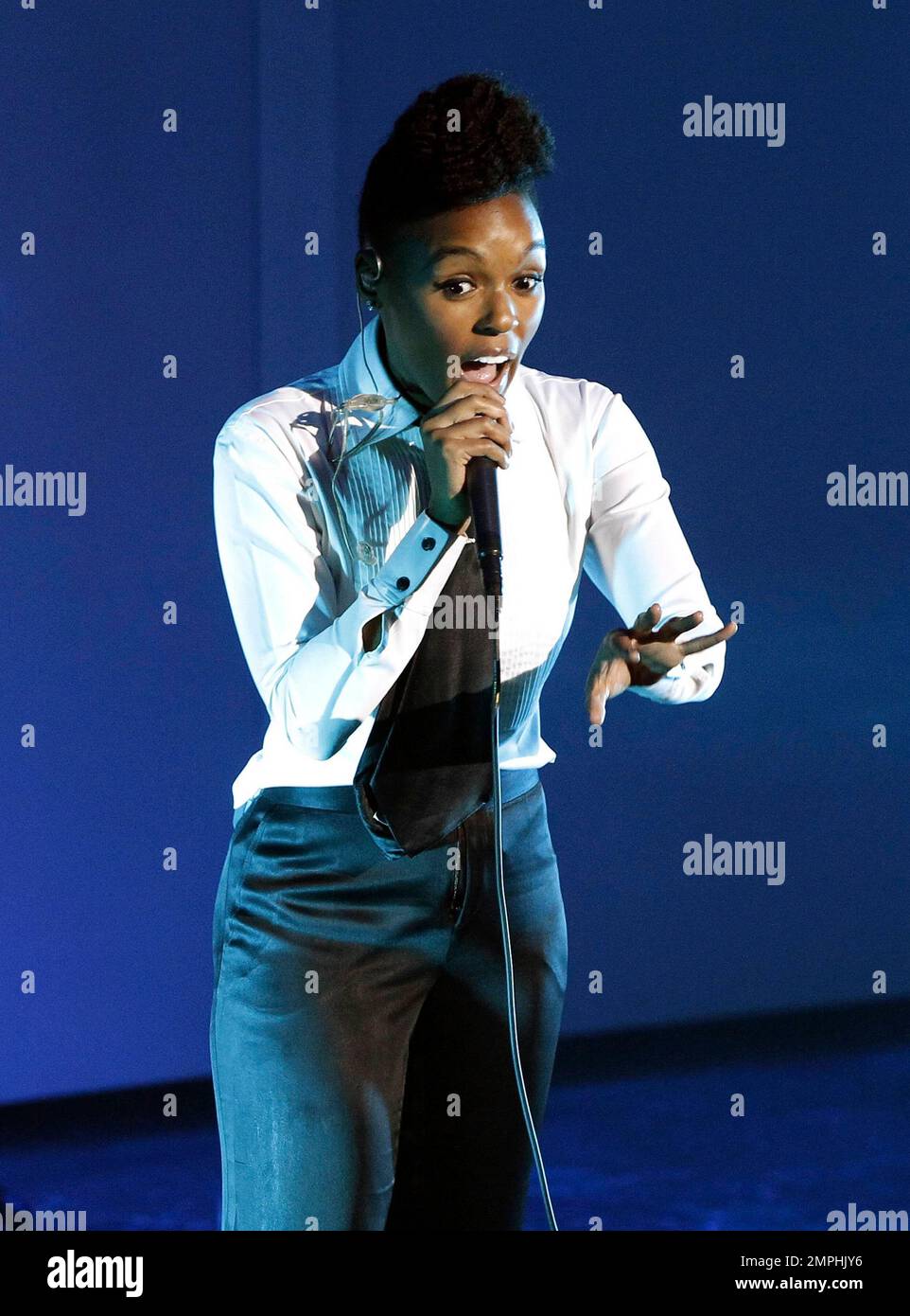 Bruno Mars tritt live in einem Konzert im Fillmore Miami Beach im Jackie Gleason Theater auf. Plan B und Janelle Monae eröffneten die Show. Miami Beach, Florida 5/11/11. Stockfoto