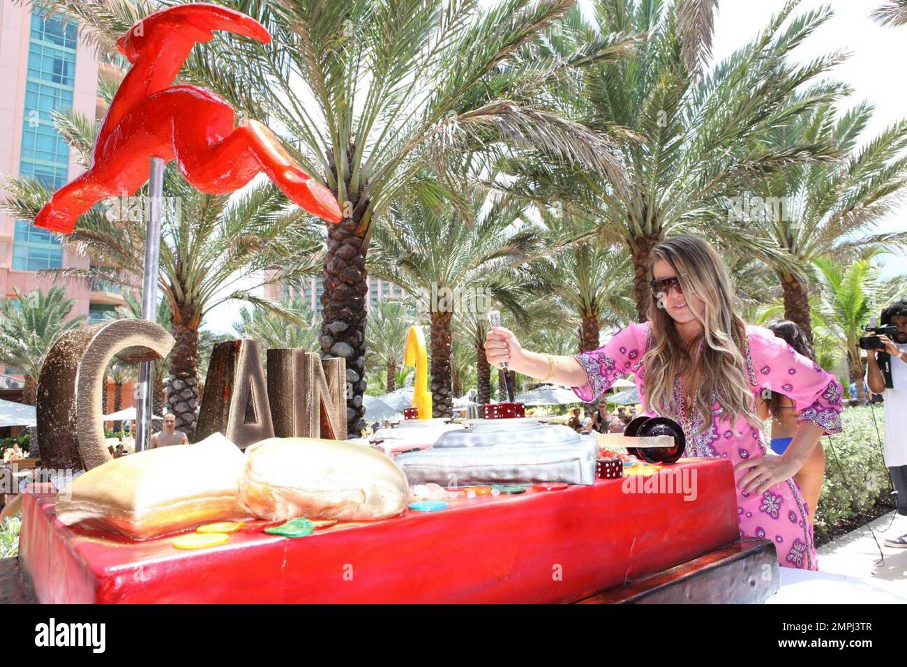 Exklusiv!! Carmen Electra bei der Cain Aura 2 Birthday Bash in Atlantis auf Paradise Island auf den Bahamas. 6/20/09. Stockfoto